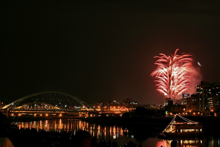 <a href='http://www.zhuangxiu888.com/lvyou/view/175' title='臺北101' style='color:blue;font-size:14px;'>臺北101</a>