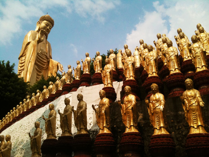 <a href='http://www.zhuangxiu888.com/lvyou/view/232' title='佛光山' style='color:blue;font-size:14px;'>佛光山</a> 高雄