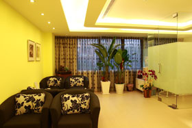 候診區，臺北風華整形外科診所