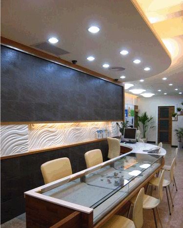 前臺(tái)接待，高雄黃慧光皮膚科診所