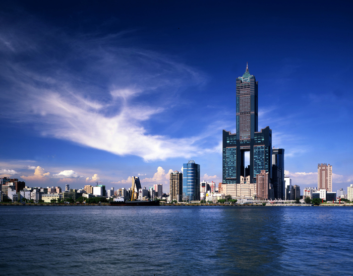 <a href='http://www.zhuangxiu888.com/lvyou/view/671' title='高雄85' style='color:blue;font-size:14px;'>高雄85</a>大樓