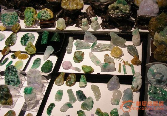 建國(guó)假日玉市