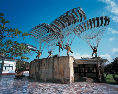 西勢湖朱銘美術館