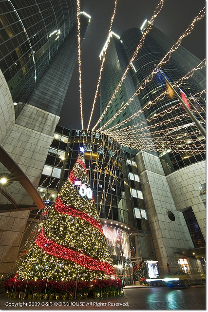 遠企購物中心夜景